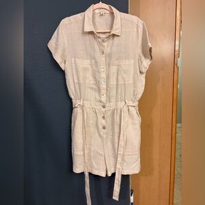 Anthropologie Cloth & Stone Light cream romper sz medium